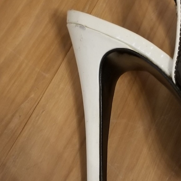 Heels - Picture 5 of 6